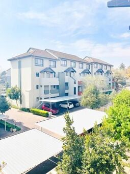 2 Bedroom Apartment in Fourways