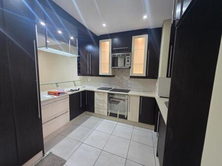 2 Bedroom Apartment in Bedford Gardens