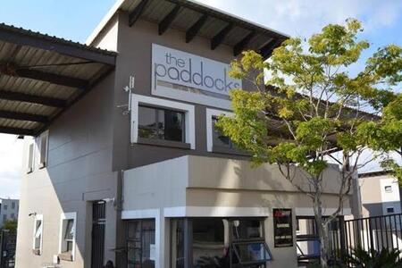 Studio apartment in Dainfern