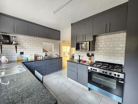 4 Bedroom Townhouse in St Andrews