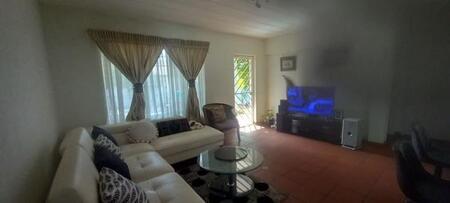2 Bedroom Apartment in Glen Marais