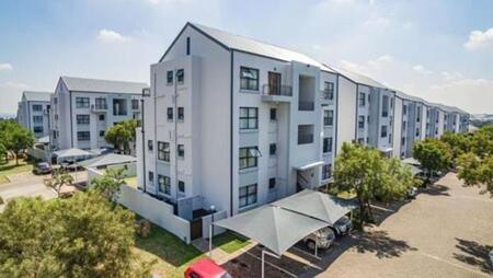 2 Bedroom Apartment in Greenstone Hill