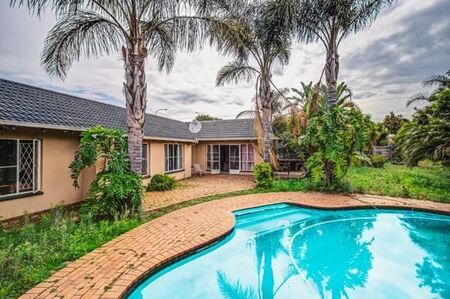 3 Bedroom House in Van Riebeeck Park