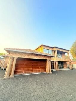 5 Bedroom House in Mayberry Park