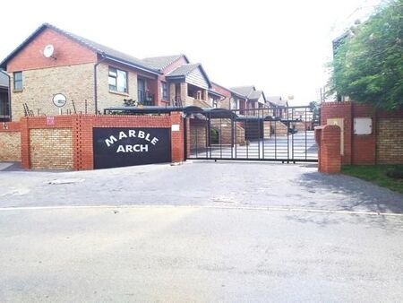 2 Bedroom Townhouse in Meyersdal