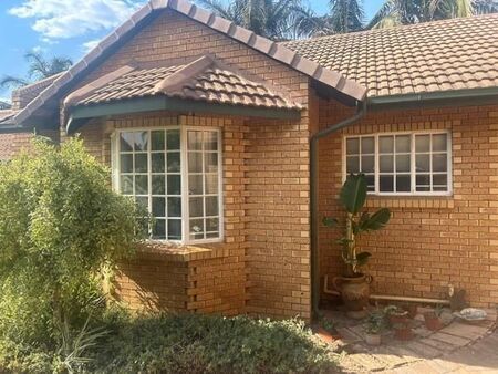 3 Bedroom Simplex in Eldoglen