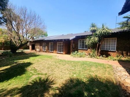 4 Bedroom Apartment in Clubview