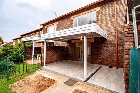 2 Bedroom Townhouse in Hennopspark