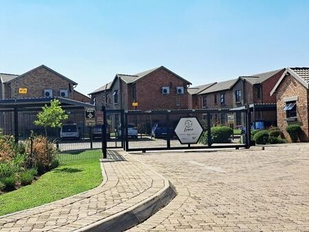 2 Bedroom Townhouse in Albertsdal