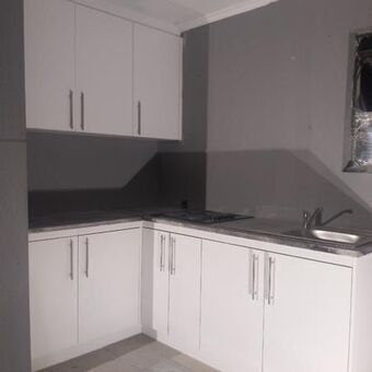 1 Bedroom House in Rooihuiskraal