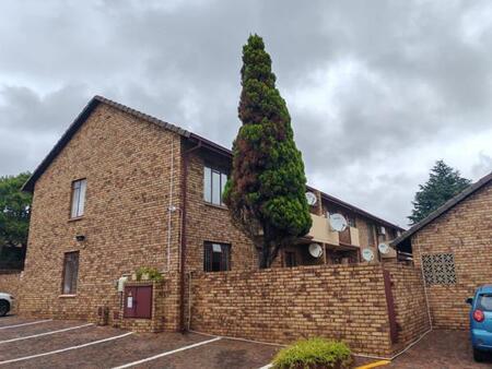 3 Bedroom Apartment in Zwartkop