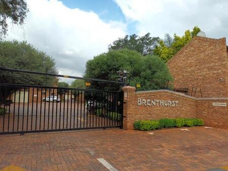 2 Bedroom Duplex in Die Hoewes