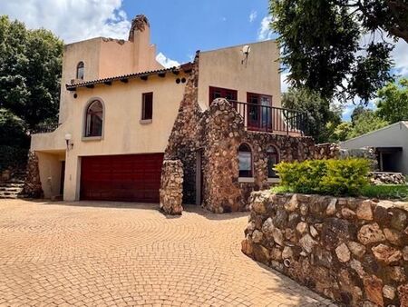 4 Bedroom House in Highveld