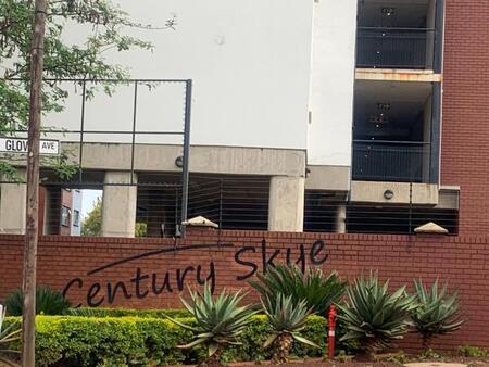 2 Bedroom Apartment in Die Hoewes