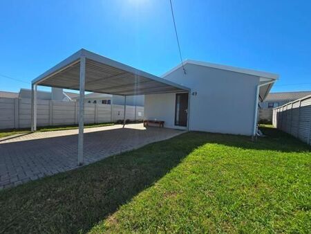 3 Bedroom Townhouse in Gonubie