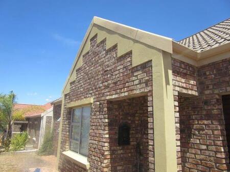 2 Bedroom House in Oudtshoorn