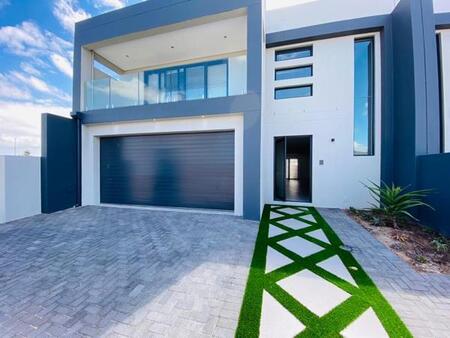 3 Bedroom House in Parklands North