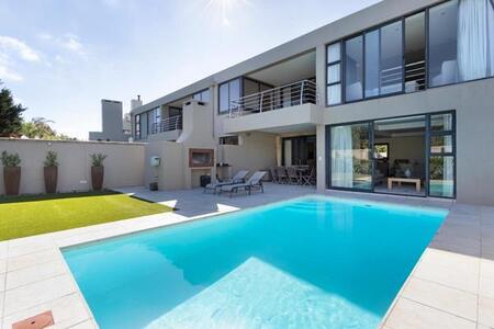 3 Bedroom House in Sunset Links