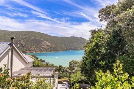 4 Bedroom House in The Heads