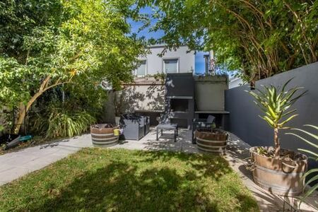 2.5 Bedroom Apartment in Wynberg Upper