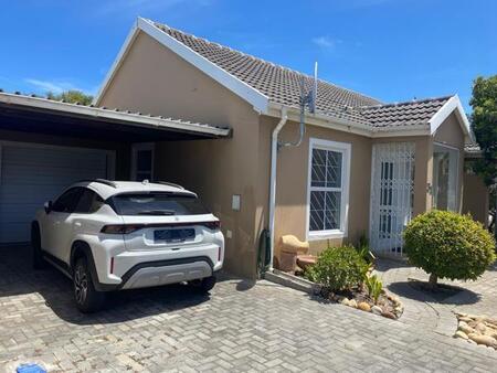 2 Bedroom House in Strand Central