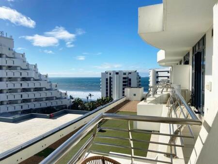 2 Bedroom Apartment in Umhlanga Rocks