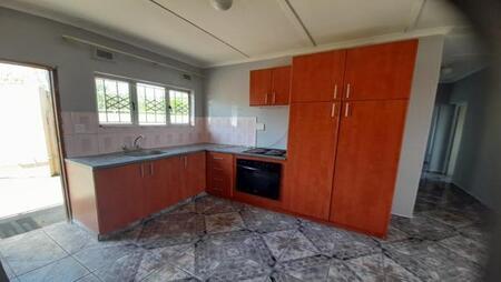 2 Bedroom House in Shastri Park