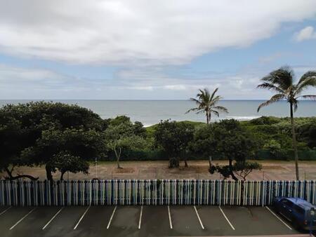 2 Bedroom Apartment in Amanzimtoti