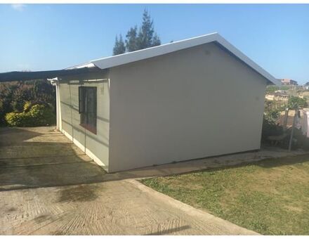 2 Bedroom House in Lovu