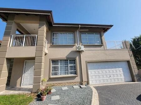 3 Bedroom Townhouse in Amanzimtoti
