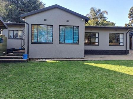 3 Bedroom House in Constantia Kloof
