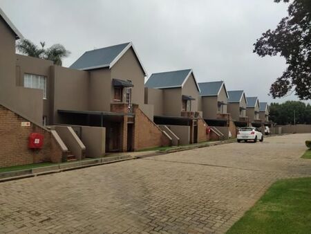 1 Bedroom Apartment in Weltevreden Park
