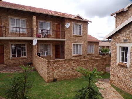 3 Bedroom Townhouse in Radiokop