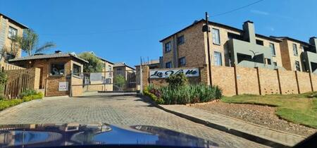 2 Bedroom Apartment in Helderkruin