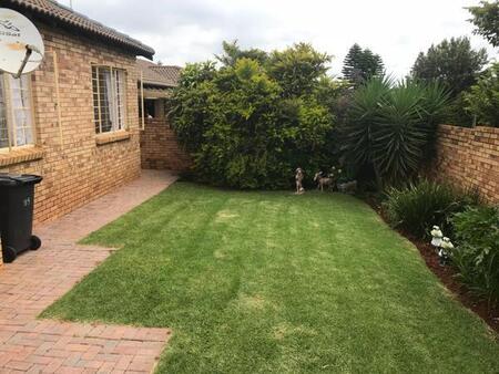 2 Bedroom Townhouse in Weltevreden Park