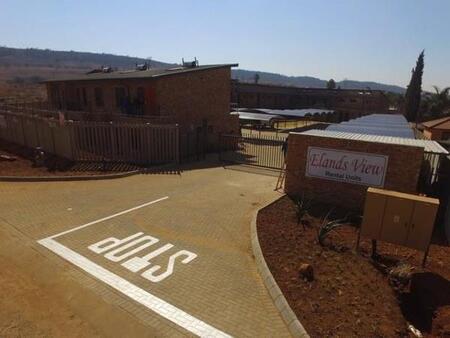 1 Bedroom Apartment in Elandspoort