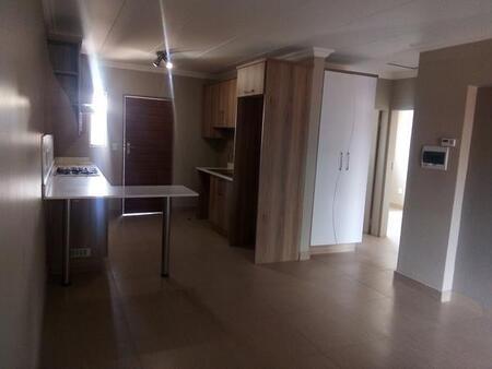 2 Bedroom House in Andeon Ah