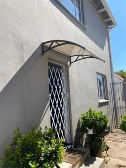 2 Bedroom House in Waterkloof