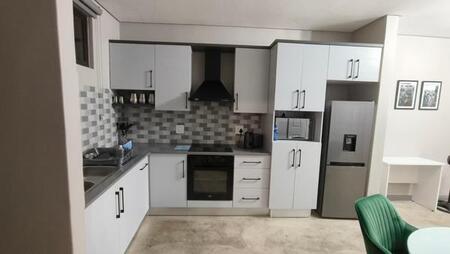 2 Bedroom Apartment in Menlo Park