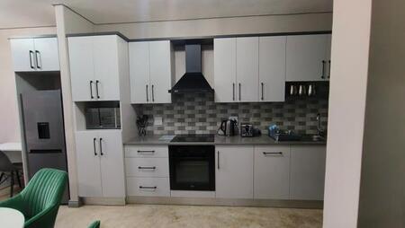 2 Bedroom Apartment in Menlo Park