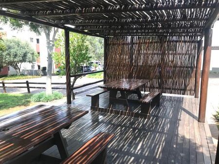 1 Bedroom bachelor apartment rented in Lonehill, Sandton