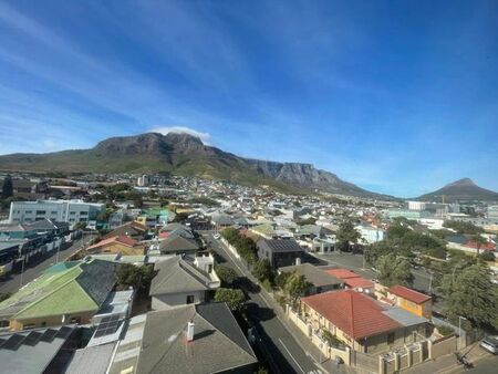 2 Bedroom apartment to rent in Woodstock, Cape Town