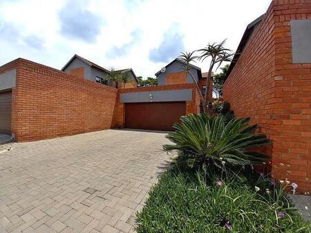 2 Bedroom Townhouse in Equestria