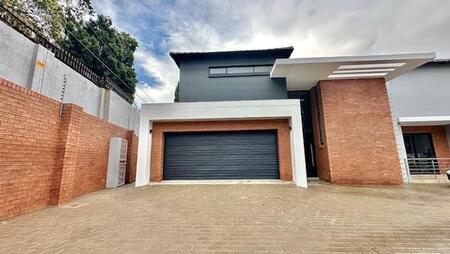 5 Bedroom House in Waterkloof