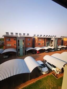 2 Bedroom Apartment in Montana Park