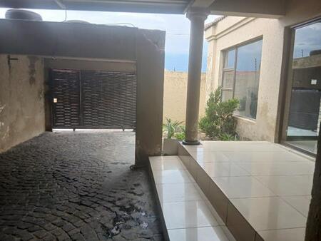 3 Bedroom House in Naledi