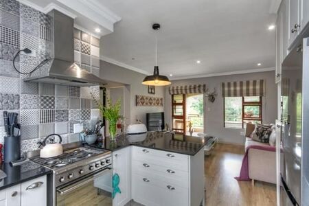 2 Bedroom Apartment in Bryanston