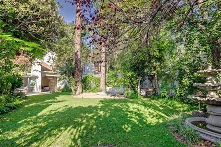 3 Bedroom Townhouse in Bryanston