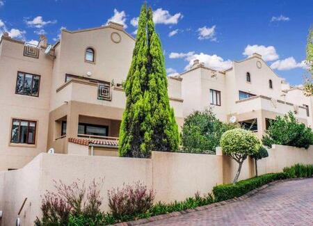1 Bedroom Townhouse in Melrose Estate