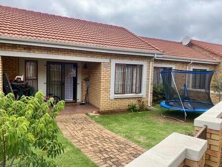 2 Bedroom Townhouse in Randpark Ridge